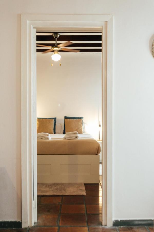 Alohamundi Alcazares Seville Exterior photo